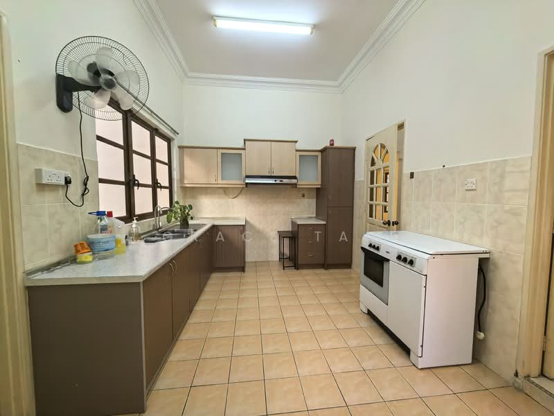 Rumah Berkembar untuk Disewa di Mutiara Damansara (Selangor) - Grace Tan - Kitchen - PropertyGuru.com.my