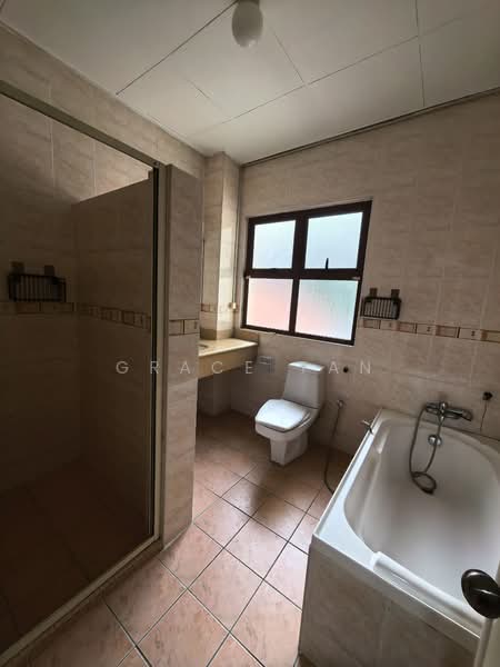 Rumah Berkembar untuk Disewa di Mutiara Damansara (Selangor) - Grace Tan - Bathroom - PropertyGuru.com.my