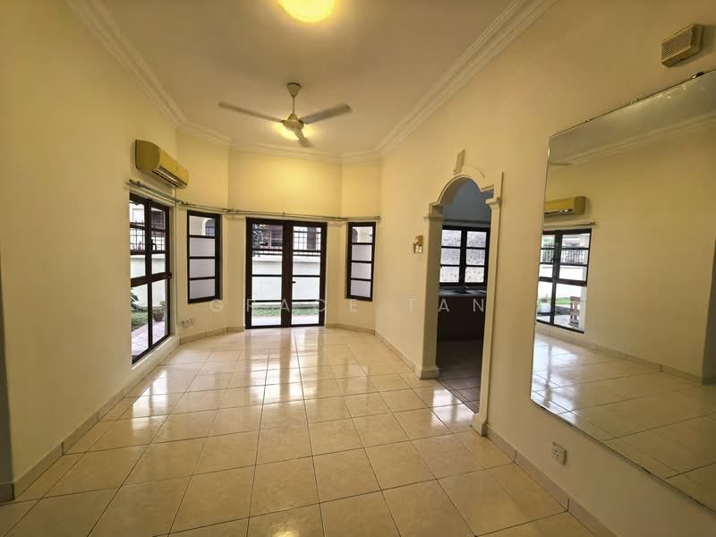 Rumah Berkembar untuk Disewa di Mutiara Damansara (Selangor) - Grace Tan - Living Room - PropertyGuru.com.my