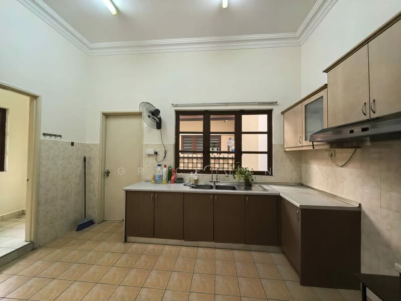 Rumah Berkembar untuk Disewa di Mutiara Damansara (Selangor) - Grace Tan - Kitchen - PropertyGuru.com.my