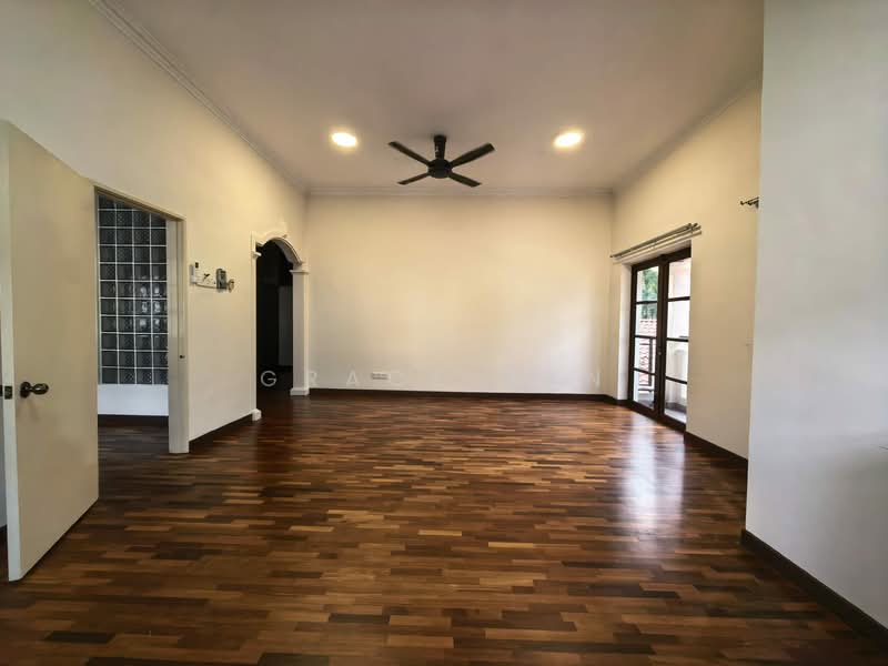 Rumah Berkembar untuk Disewa di Mutiara Damansara (Selangor) - Grace Tan - Living Room - PropertyGuru.com.my