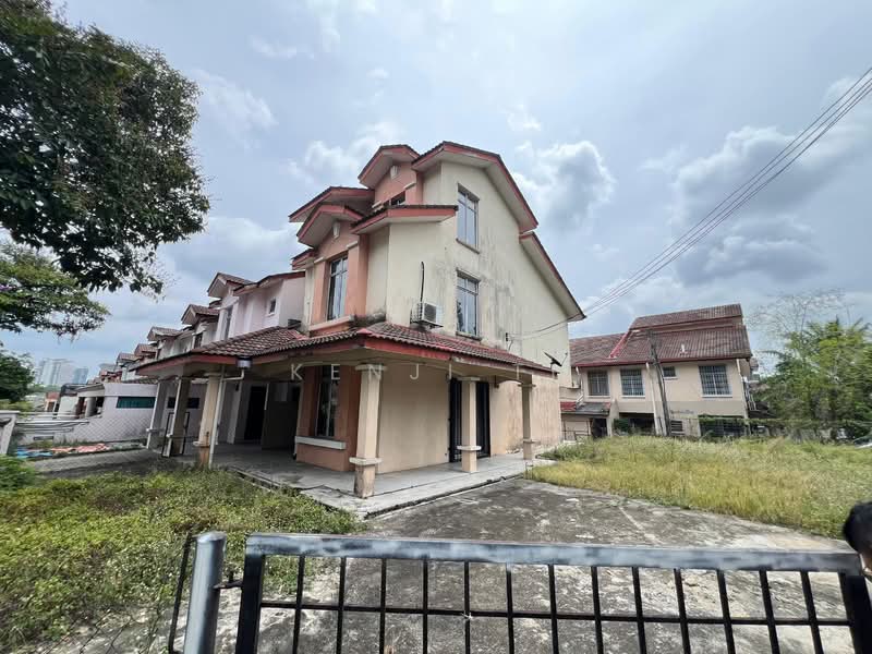 2.5-storey Terraced House for Sale in Saujana Damansara (Damansara Damai) - Kenji Ti - PropertyGuru.com.my