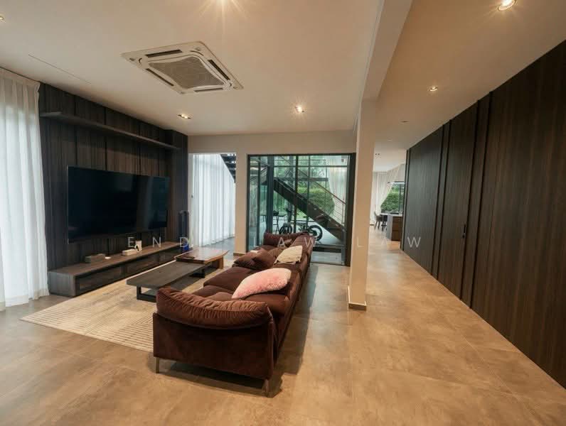 Rumah Banglo untuk Dijual di Leisure Farm (Gelang Patah) - Endy Law Law - Living Room - PropertyGuru.com.my