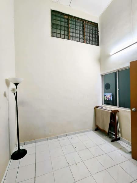 Rumah Teres 1 Tingkat untuk Dijual di Taman Kota Puteri (Masai) - Fu Heng Chong - Interior - PropertyGuru.com.my
