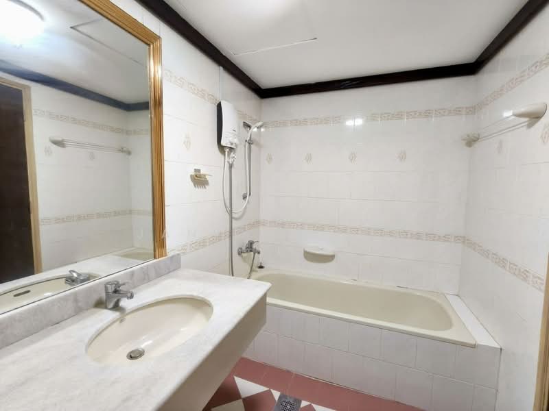 Townhouse for Rent in Masai (Johor) - Janice Yong - Bathroom - PropertyGuru.com.my
