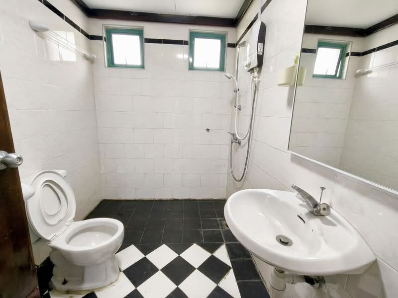 Townhouse for Rent in Masai (Johor) - Janice Yong - Bathroom - PropertyGuru.com.my