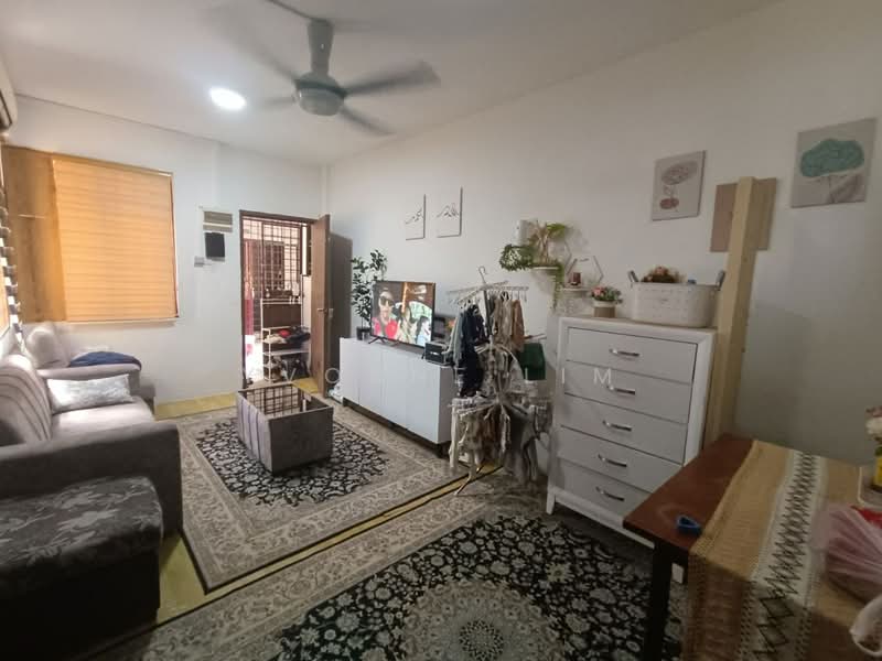 Flat for Sale at Pangsapuri Jentayu @ Kangkar Pulai - Yvonne Lim - Living Room - PropertyGuru.com.my