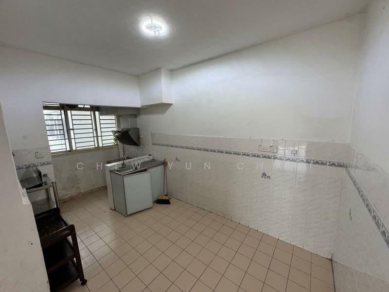 Condominium for Sale at Selesa Puteri Condominium - Chew Yun Chan - Kitchen - PropertyGuru.com.my