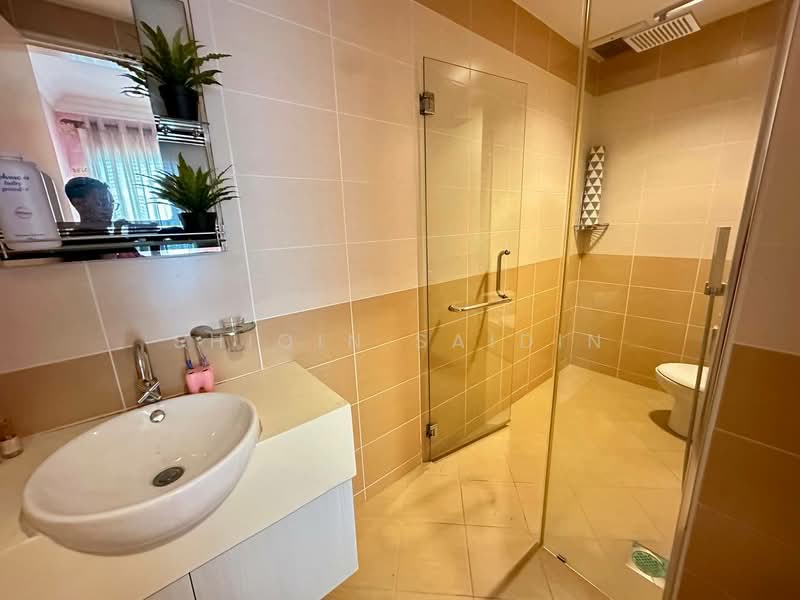 Semi-Detached House for Sale in Gombak (Kuala Lumpur) - Shiqin Saidin - Bathroom - PropertyGuru.com.my