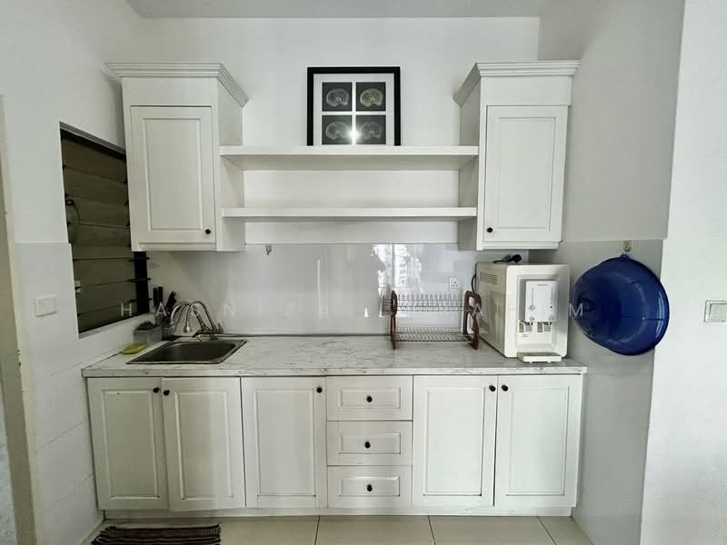 Condominium for Rent at The Hamilton - Hasniza Ibrahim - Kitchen - PropertyGuru.com.my