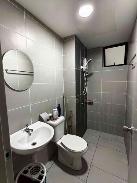 Kondominium untuk Dijual di Mizumi Residences - JK Leong - Bathroom - PropertyGuru.com.my