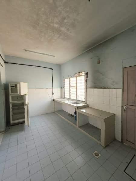 2.5-storey Terraced House for Sale in Taman Ipoh Baru (Ipoh) - Sam Lam - Kitchen - PropertyGuru.com.my