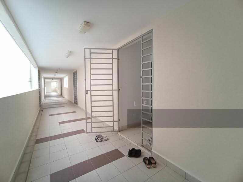 Kondominium untuk Dijual di Mutiara Residence - Mark Lee - Corridor - PropertyGuru.com.my