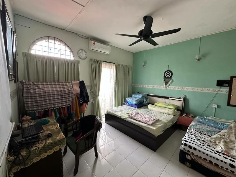 2.5-storey Terraced House for Sale in Gunung Rapat (Ipoh) - Sam Lam - Bedroom - PropertyGuru.com.my