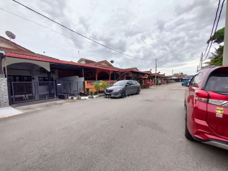 1-storey Terraced House for Sale in Hutan Melintang (Perak) - Muinuddin Muhamad - Exterior - PropertyGuru.com.my