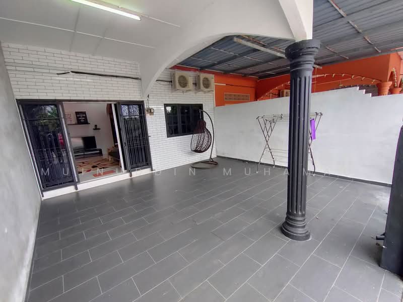 1-storey Terraced House for Sale in Hutan Melintang (Perak) - Muinuddin Muhamad - Exterior - PropertyGuru.com.my