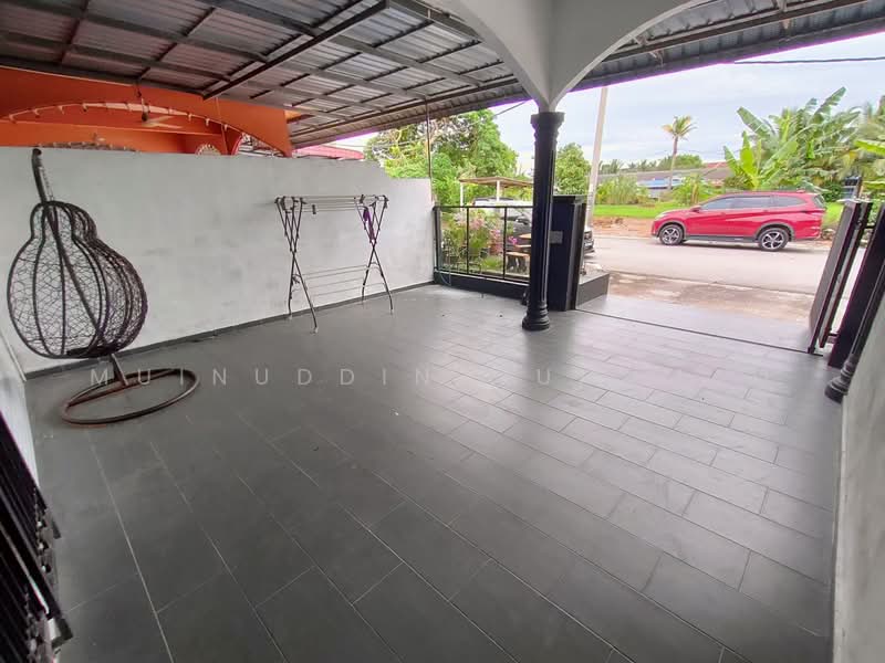 1-storey Terraced House for Sale in Hutan Melintang (Perak) - Muinuddin Muhamad - Exterior - PropertyGuru.com.my