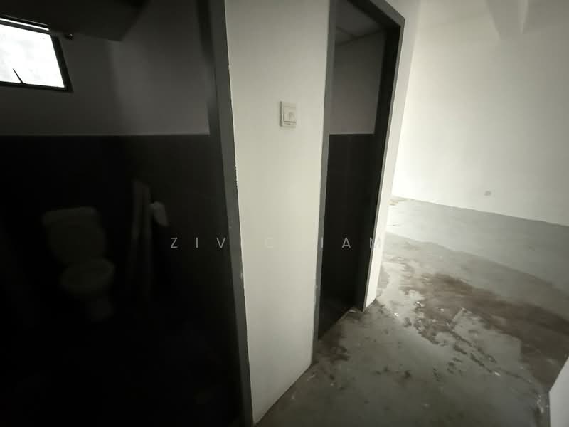 Rumah Niaga untuk Dijual di Johor Bahru (Johor) - Ziv Chiam - Bathroom - PropertyGuru.com.my