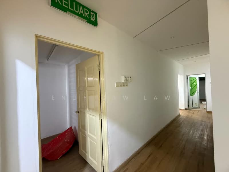 Bungalow for Sale in Kampung Kebun Teh (Johor Bahru) - Endy Law Law - Corridor - PropertyGuru.com.my