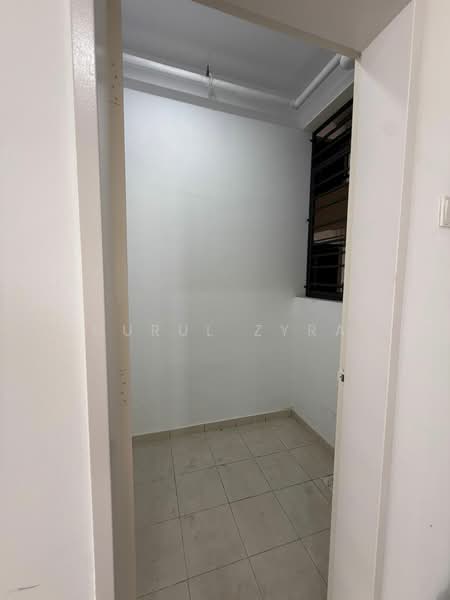 Kondominium untuk Disewa di Residensi Adelia 4 - Nurul Zyra - Interior - PropertyGuru.com.my