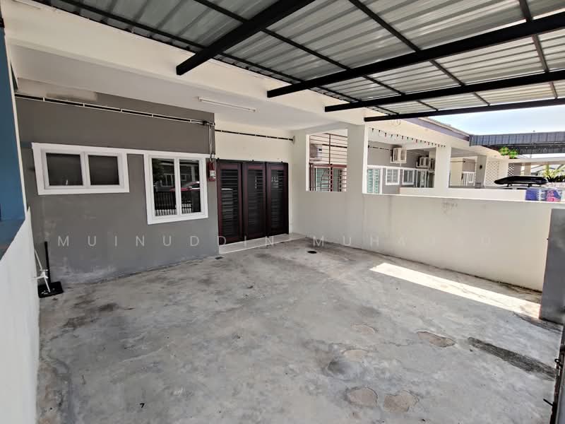 1-storey Terraced House for Rent in Teluk Intan (Perak) - Muinuddin Muhamad - Exterior - PropertyGuru.com.my