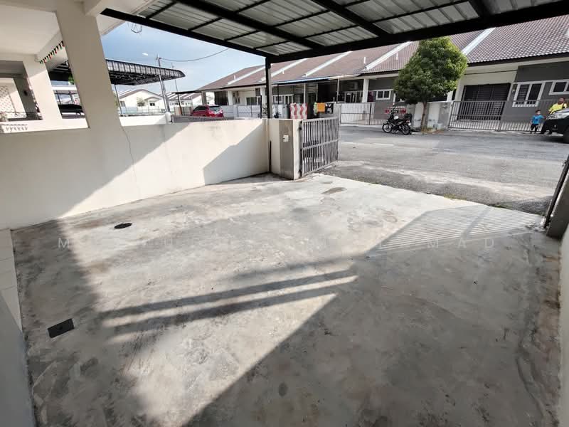 1-storey Terraced House for Rent in Teluk Intan (Perak) - Muinuddin Muhamad - Exterior - PropertyGuru.com.my