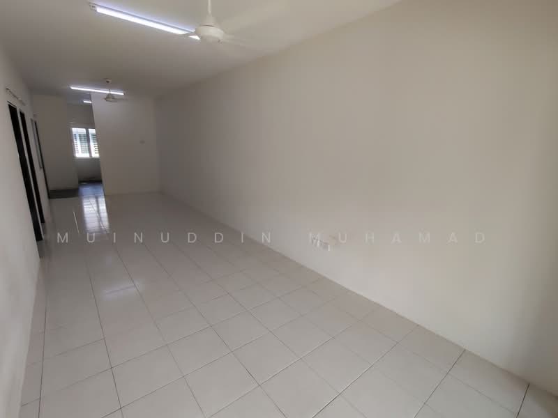 1-storey Terraced House for Rent in Teluk Intan (Perak) - Muinuddin Muhamad - Living Room - PropertyGuru.com.my