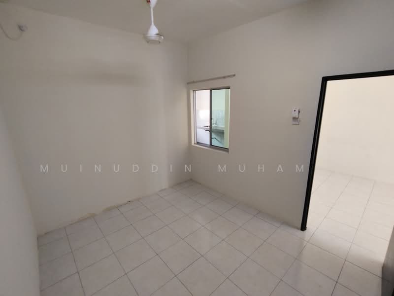 1-storey Terraced House for Rent in Teluk Intan (Perak) - Muinuddin Muhamad - Interior - PropertyGuru.com.my