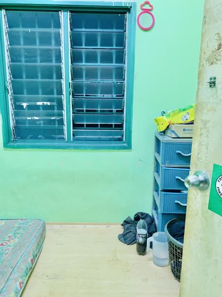 Rumah Flat untuk Dijual di Taman Bukit Segar - Erin Yusof - Bedroom - PropertyGuru.com.my