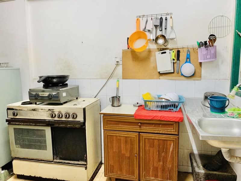 Rumah Flat untuk Dijual di Taman Bukit Segar - Erin Yusof - Kitchen - PropertyGuru.com.my