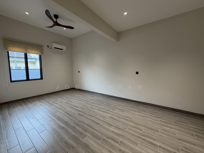 Semi-Detached House for Rent in Taman Canning (Ipoh) - Jodie Kuan - Bedroom 3 - PropertyGuru.com.my