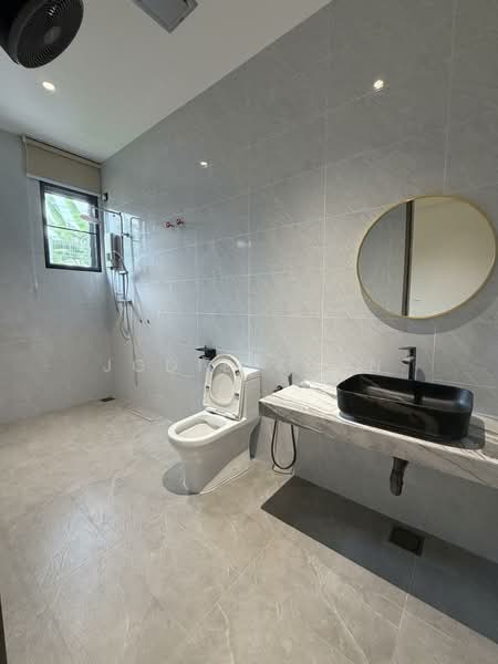 Semi-Detached House for Rent in Taman Canning (Ipoh) - Jodie Kuan - Bedroom 2 Ensuite - PropertyGuru.com.my