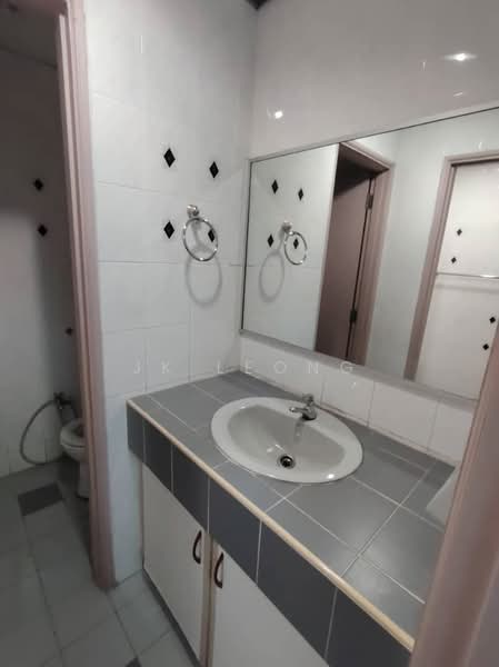Office for Sale in Petaling Jaya (Selangor) - JK Leong - Bathroom - PropertyGuru.com.my