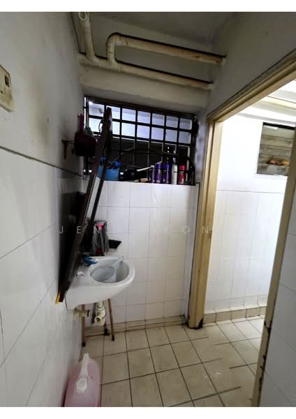 Flat for Sale at Taman Amanputra - Jenny Kong - PropertyGuru.com.my