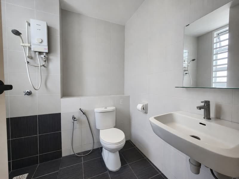 Rumah Teres untuk Dijual di Taman Semenyih Mewah (Semenyih) - Eugene Goh - Master Bathroom - PropertyGuru.com.my
