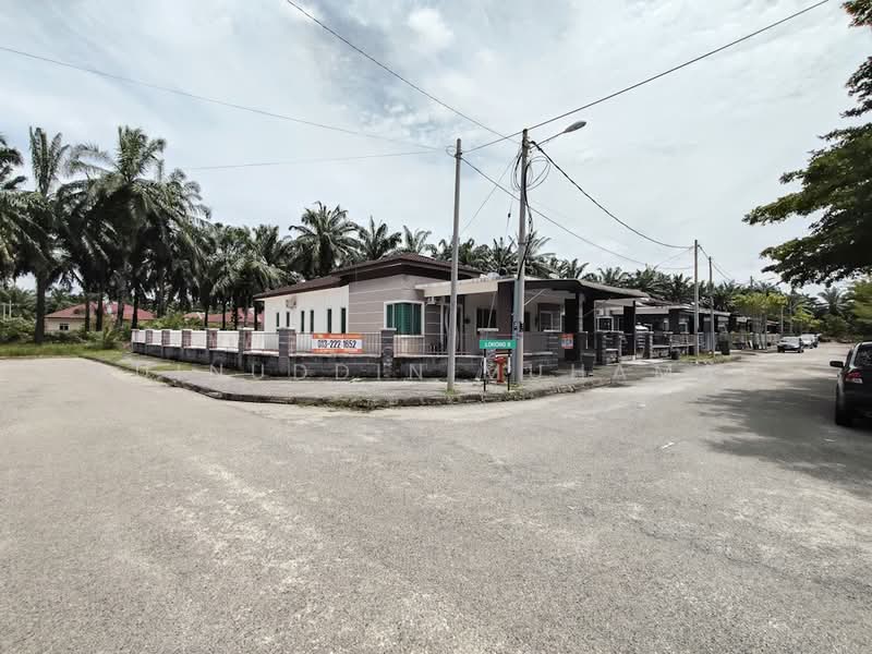 Semi-Detached House for Sale in Teluk Intan (Perak) - Muinuddin Muhamad - Exterior - PropertyGuru.com.my
