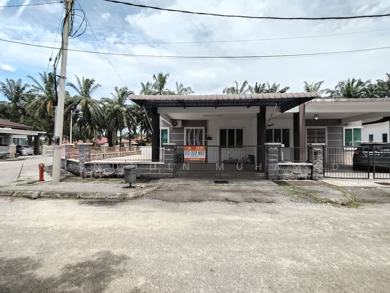 Semi-Detached House for Sale in Teluk Intan (Perak) - Muinuddin Muhamad - Exterior - PropertyGuru.com.my