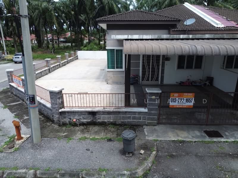 Semi-Detached House for Sale in Teluk Intan (Perak) - Muinuddin Muhamad - Exterior - PropertyGuru.com.my