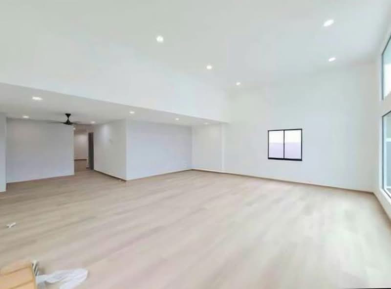Bungalow for Sale in Taman Kolam Air (Johor Bahru) - Shishi . - PropertyGuru.com.my