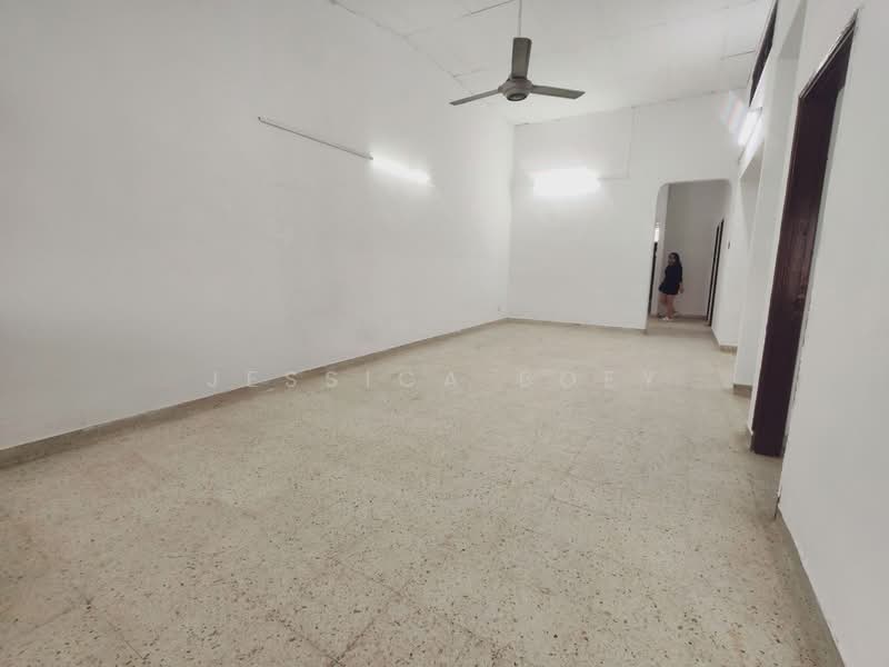 1-storey Terraced House for Rent in Taman Pelangi (Johor Bahru) - Jessica Boey - Interior - PropertyGuru.com.my