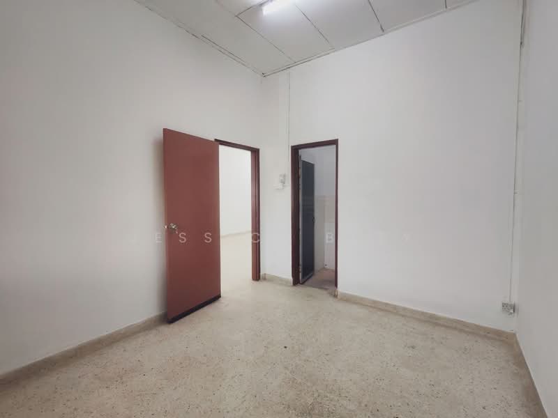 1-storey Terraced House for Rent in Taman Pelangi (Johor Bahru) - Jessica Boey - Interior - PropertyGuru.com.my