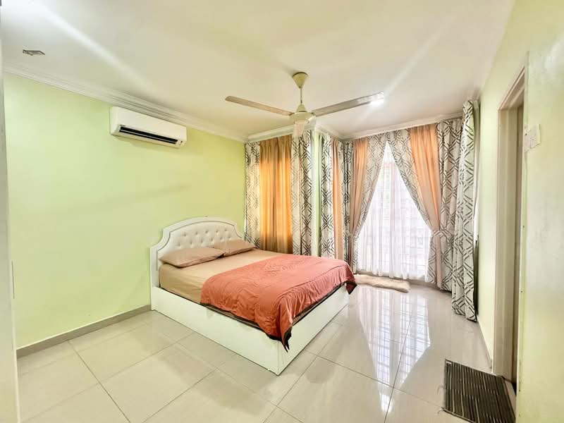 Rumah Teres 2 Tingkat untuk Dijual di Seksyen 3 (Bangi) - Shiqin Saidin - Bedroom - PropertyGuru.com.my