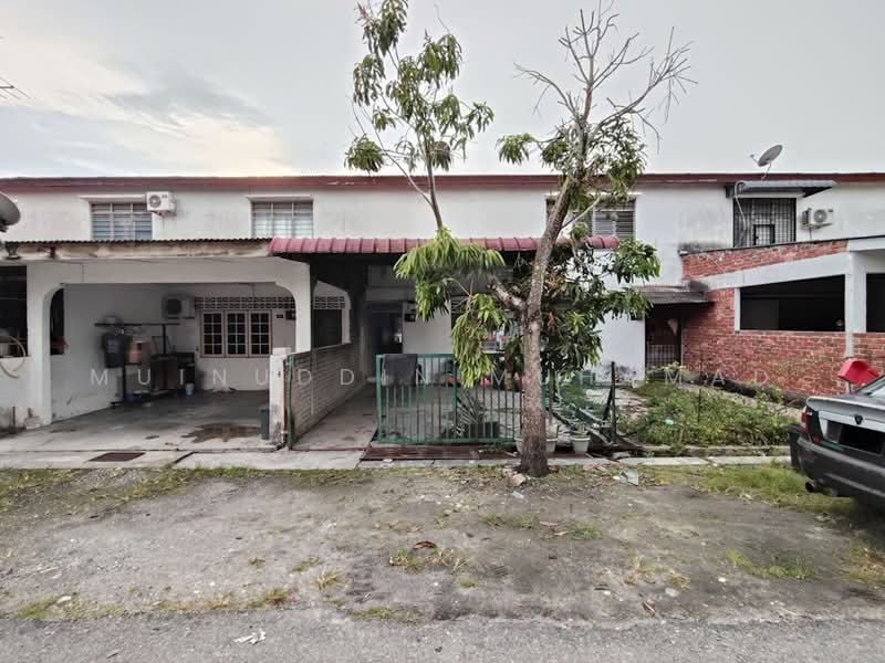 2-storey Terraced House for Sale in Hutan Melintang (Perak) - Muinuddin Muhamad - Exterior - PropertyGuru.com.my