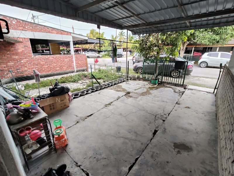 2-storey Terraced House for Sale in Hutan Melintang (Perak) - Muinuddin Muhamad - Exterior - PropertyGuru.com.my