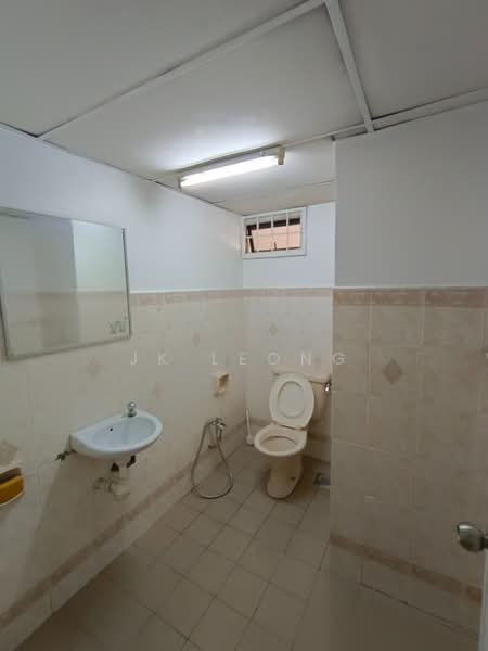 Condominium for Sale at Vista Komanwel B - JK Leong - Bathroom - PropertyGuru.com.my