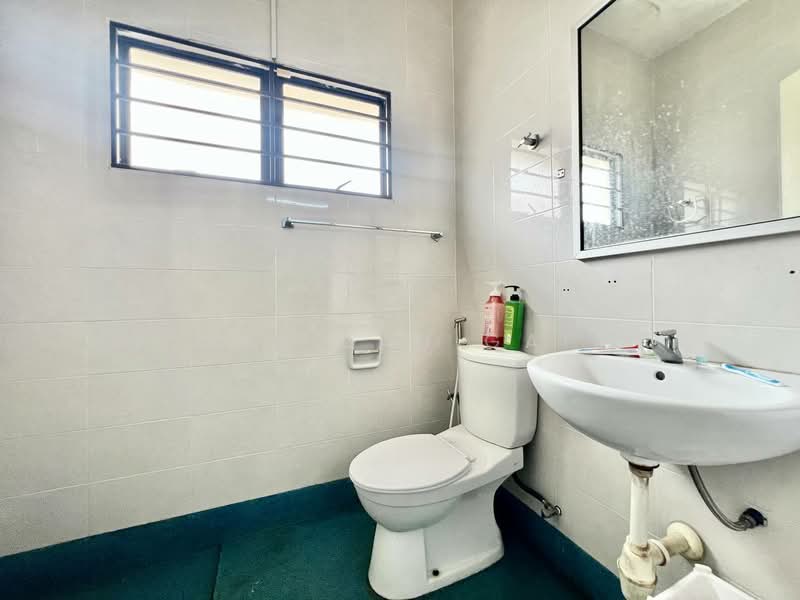 Rumah Teres 2 Tingkat untuk Dijual di Bandar Baru Bangi (Selangor) - NoraFizah Gapar - Bathroom - PropertyGuru.com.my