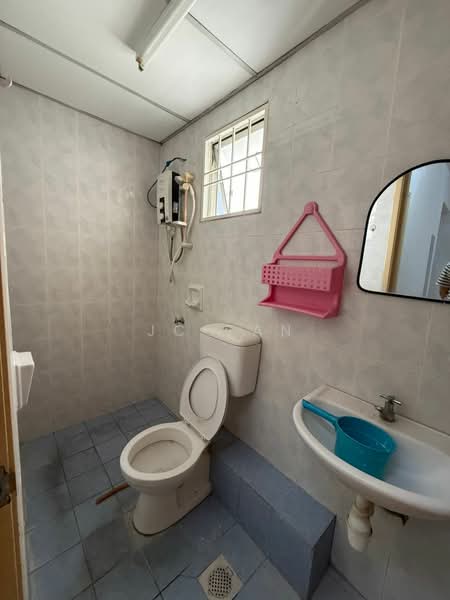 Rumah Bandar untuk Disewa di Seksyen 2 Wangsa Maju (Wangsa Maju) - JC Tan - Bathroom - PropertyGuru.com.my