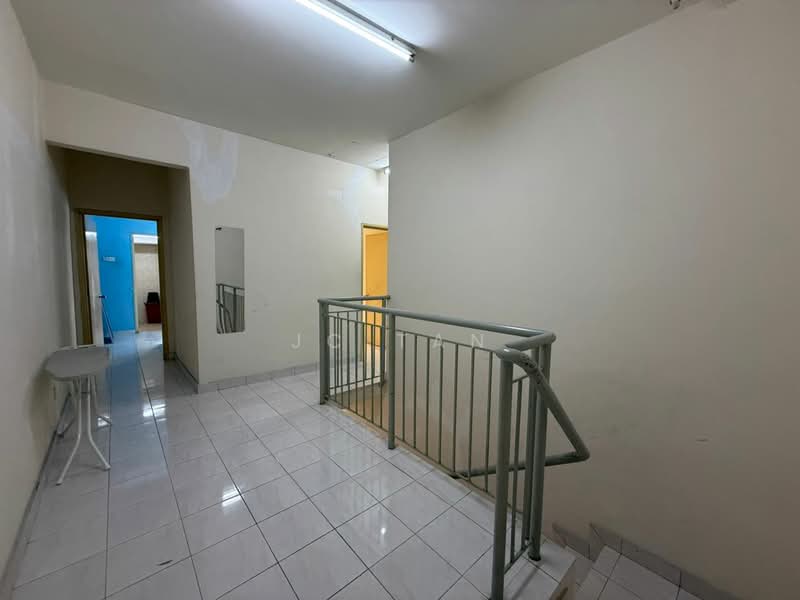 Rumah Bandar untuk Disewa di Seksyen 2 Wangsa Maju (Wangsa Maju) - JC Tan - Corridor - PropertyGuru.com.my