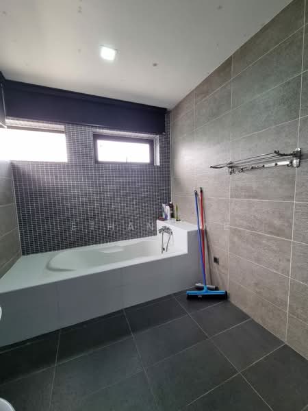 Zero-Lot Bungalow for Sale in Bukit Rahman Putra (Sungai Buloh) - Ethan Swe - Bathroom - PropertyGuru.com.my