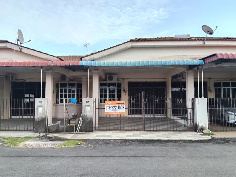 1-storey Terraced House for Sale in Teluk Intan (Perak) - Muinuddin Muhamad - Exterior - PropertyGuru.com.my